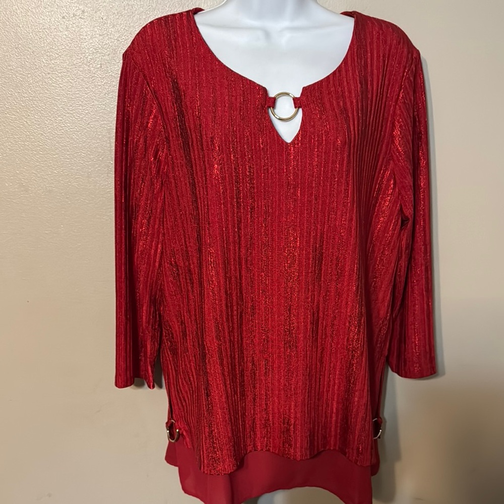 Womens JM collection Elegant Red Top with Ring size L